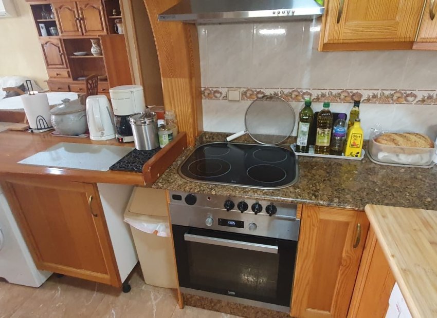 Resale - Apartment / flat - Guardamar del Segura - Urbanizaciones