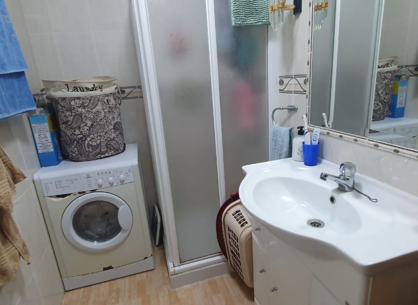 Resale - Apartment / flat - Guardamar del Segura - Urbanizaciones