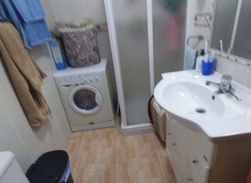 Resale - Apartment / flat - Guardamar del Segura - Urbanizaciones