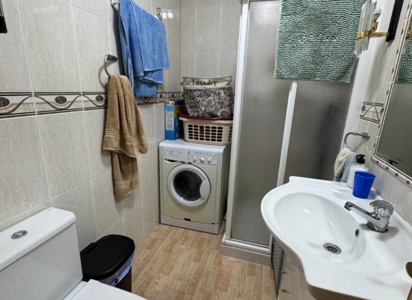 Resale - Apartment / flat - Guardamar del Segura - Urbanizaciones