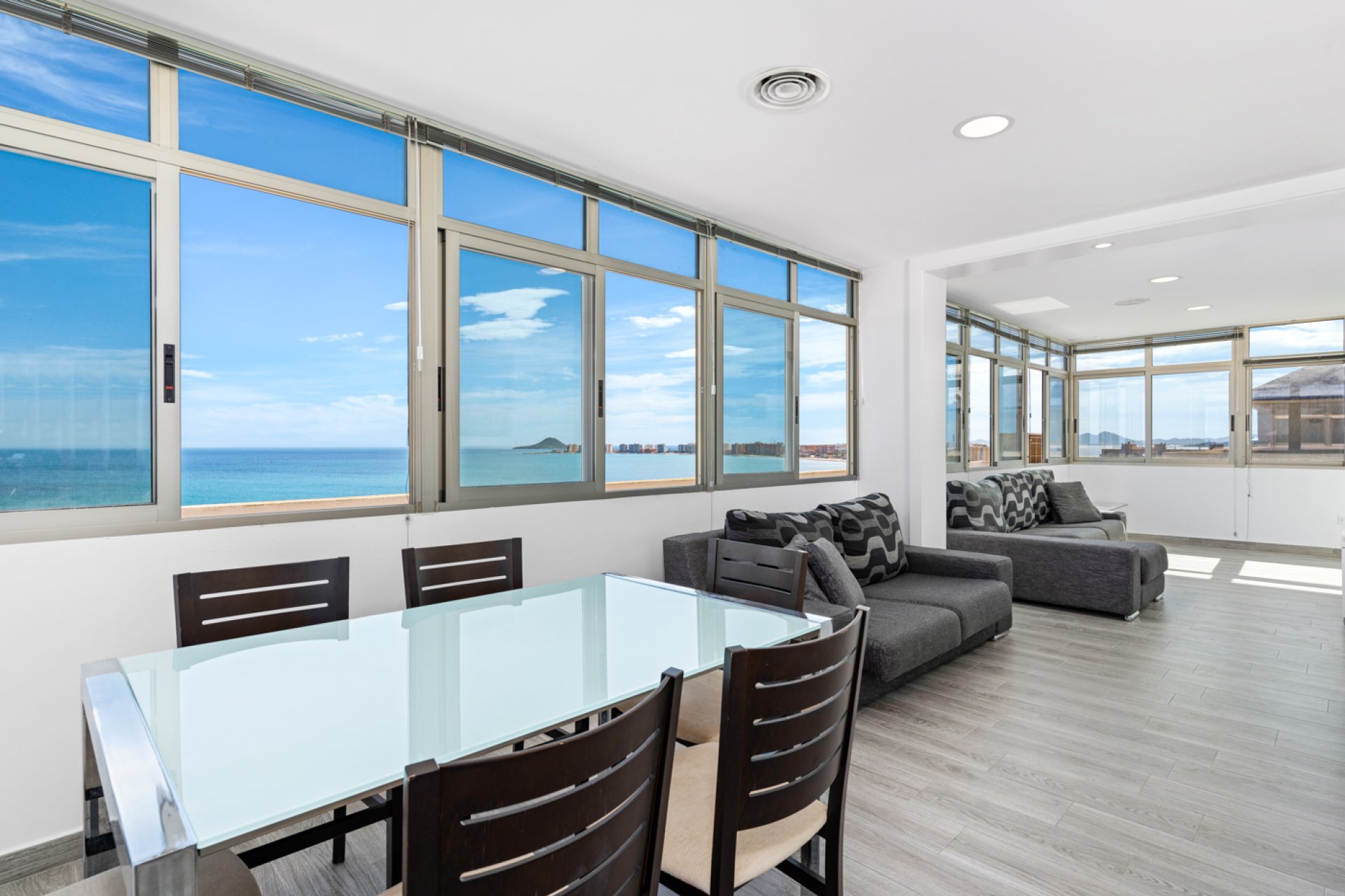 Resale - Apartment / flat - La Manga del Mar Menor