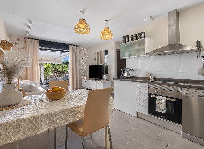 Resale - Apartment / flat - La Mata - Playa