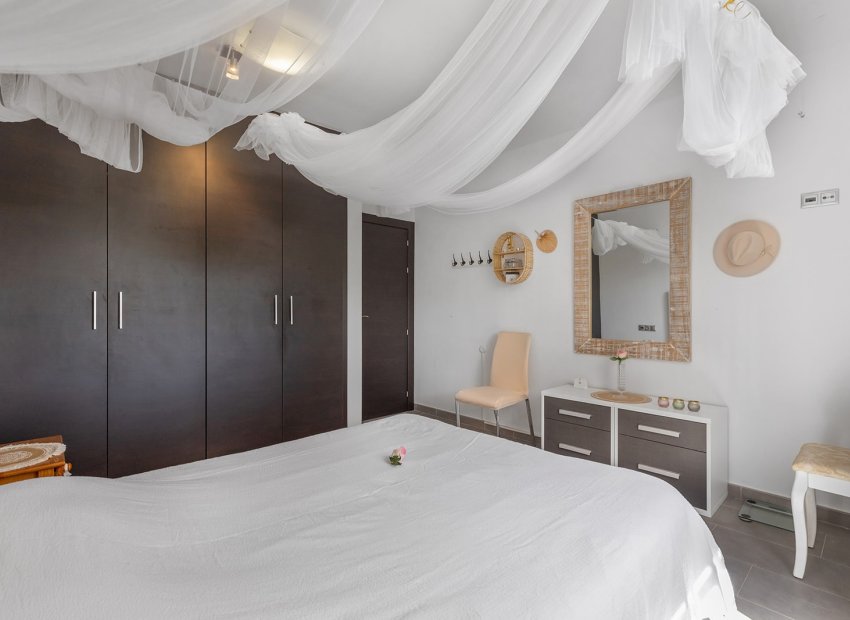 Resale - Apartment / flat - La Mata - Playa