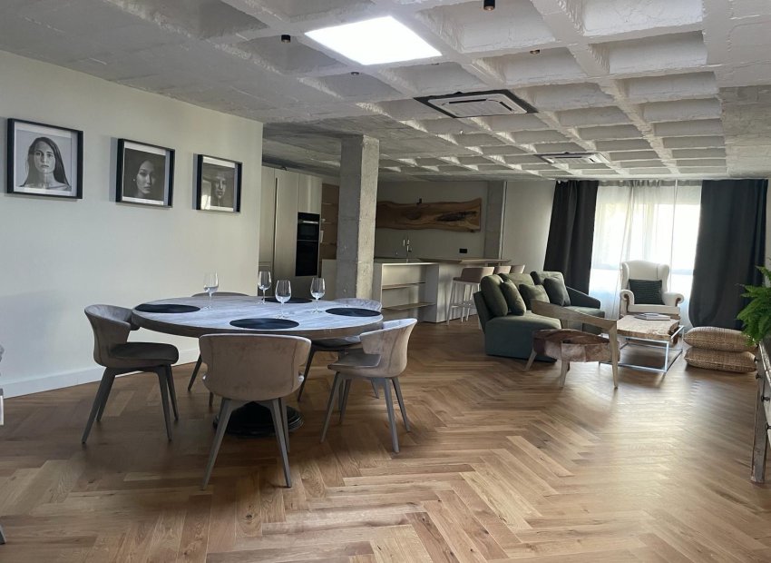 Resale - Apartment / flat - Marbella - Center