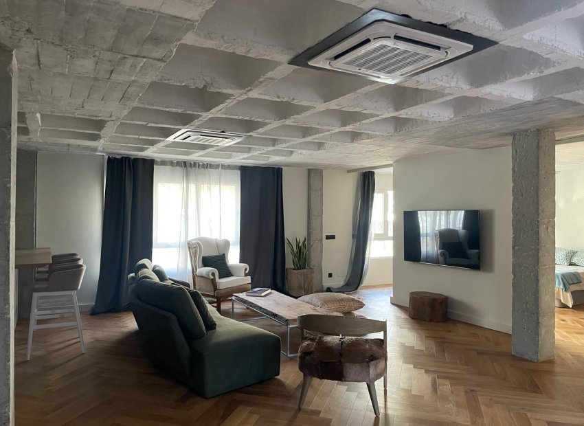 Resale - Apartment / flat - Marbella - Center