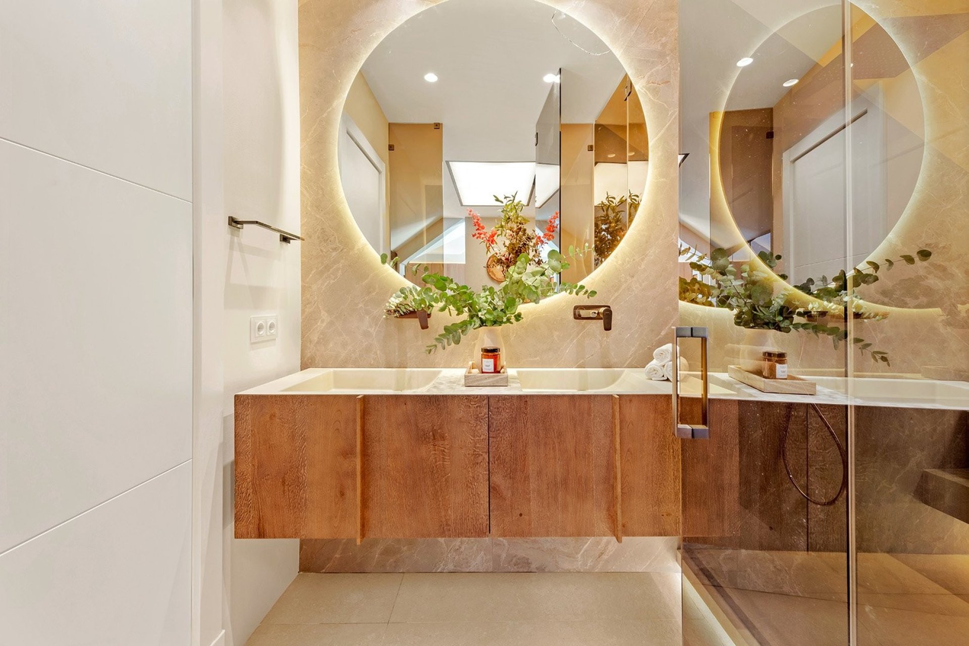 Resale - Apartment / flat - Marbella - East Marbella