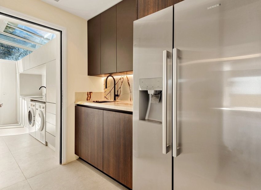 Resale - Apartment / flat - Marbella - East Marbella