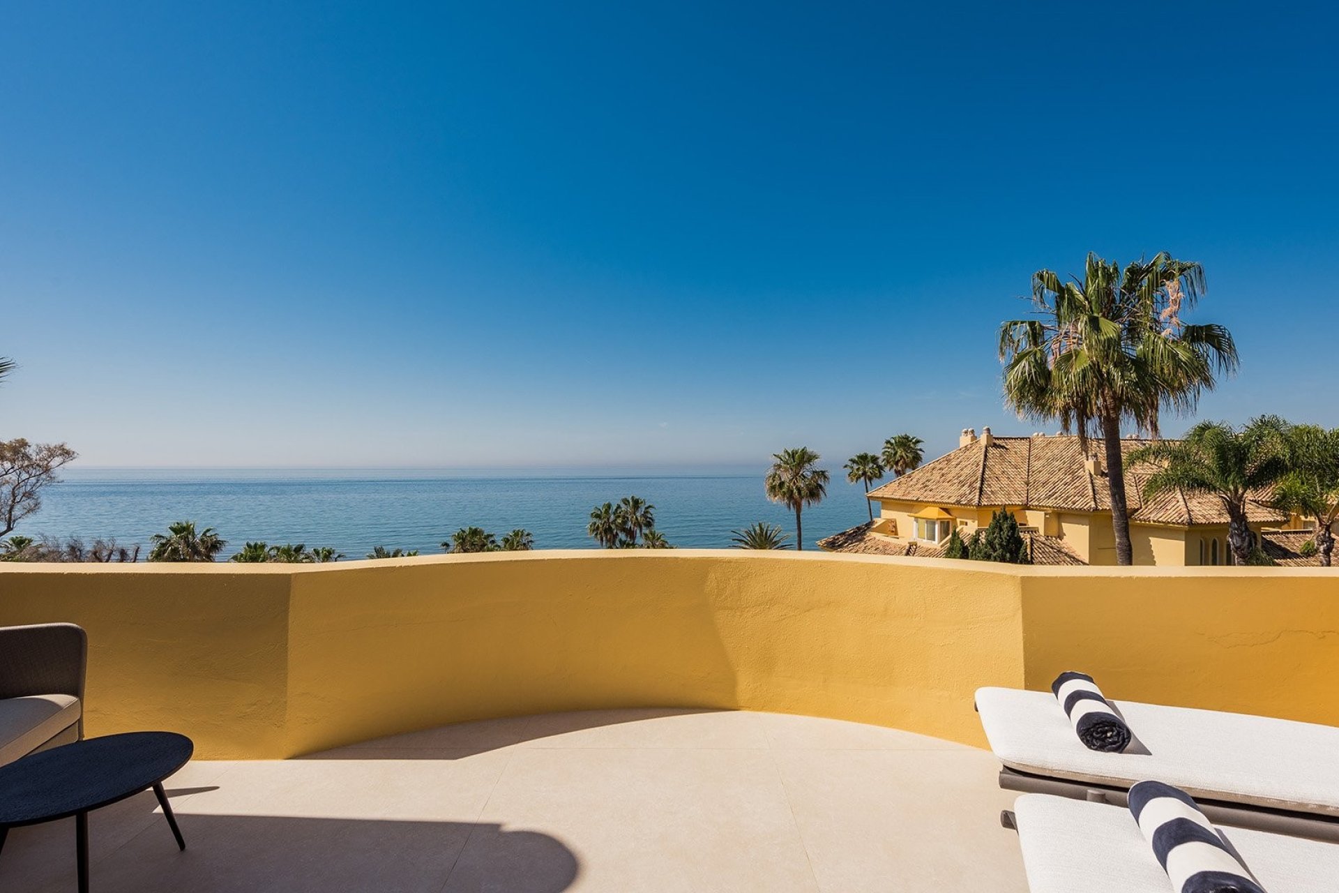 Resale - Apartment / flat - Marbella - East Marbella