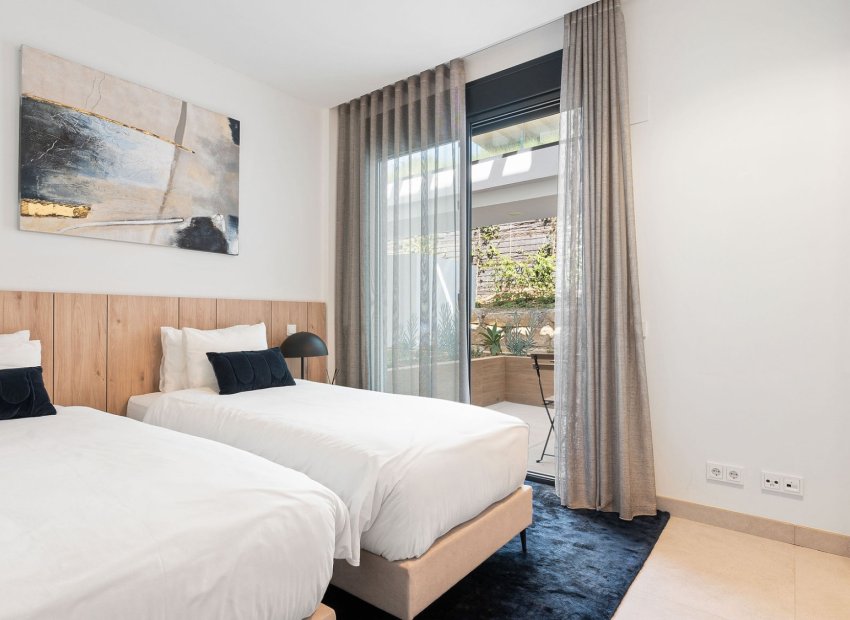 Resale - Apartment / flat - Marbella - Elviria