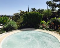 Resale - Apartment / flat - Marbella - Golden Mile