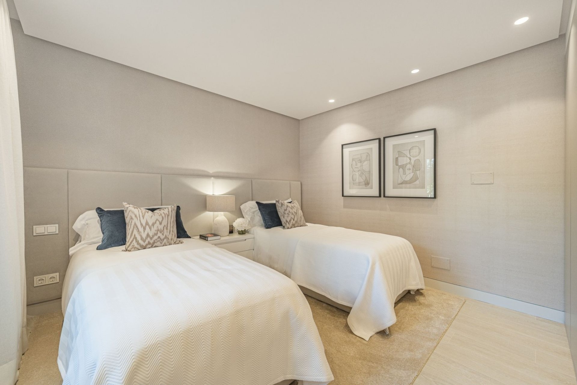 Resale - Apartment / flat - Marbella - Golden Mile