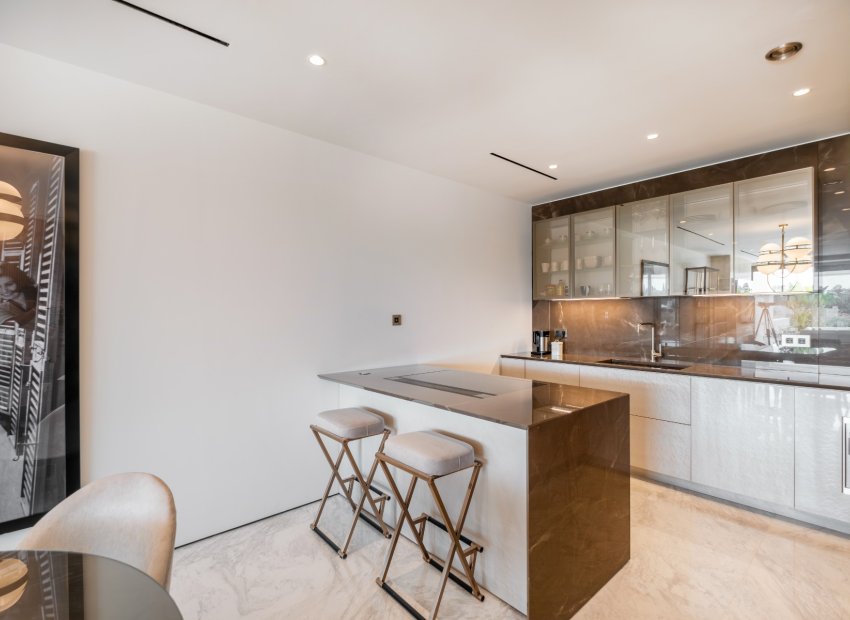 Resale - Apartment / flat - Marbella - Golden Mile