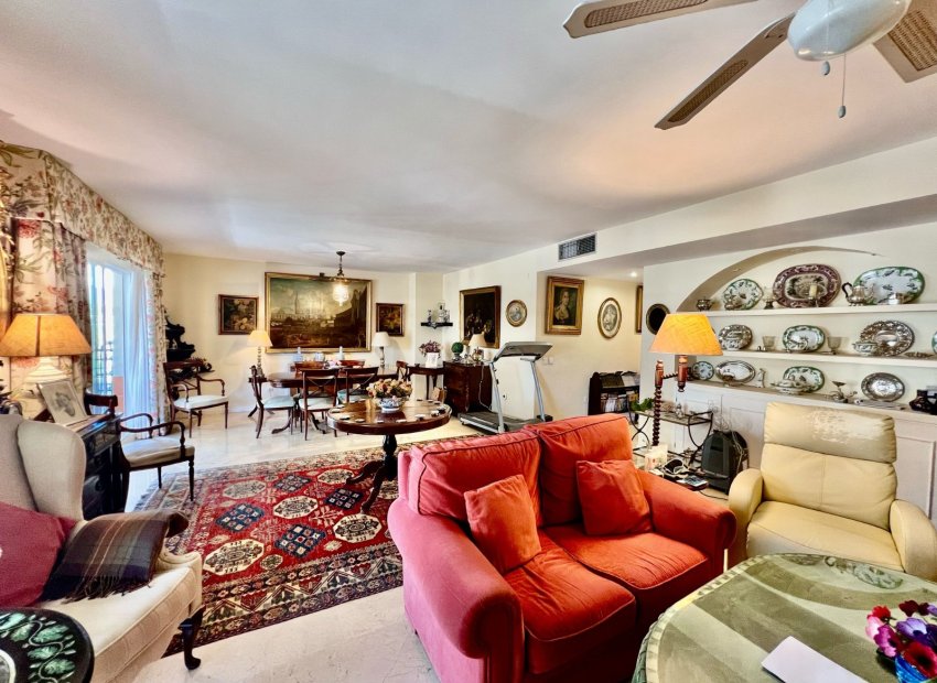 Resale - Apartment / flat - Marbella - Guadalmina Alta