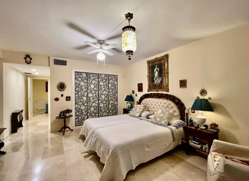 Resale - Apartment / flat - Marbella - Guadalmina Alta