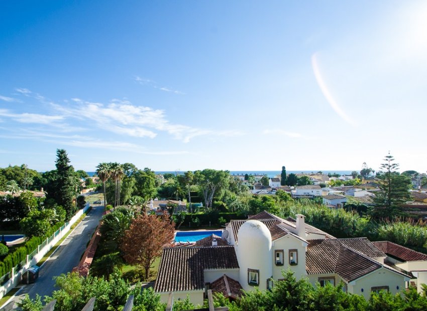 Resale - Apartment / flat - Marbella - La Mairena