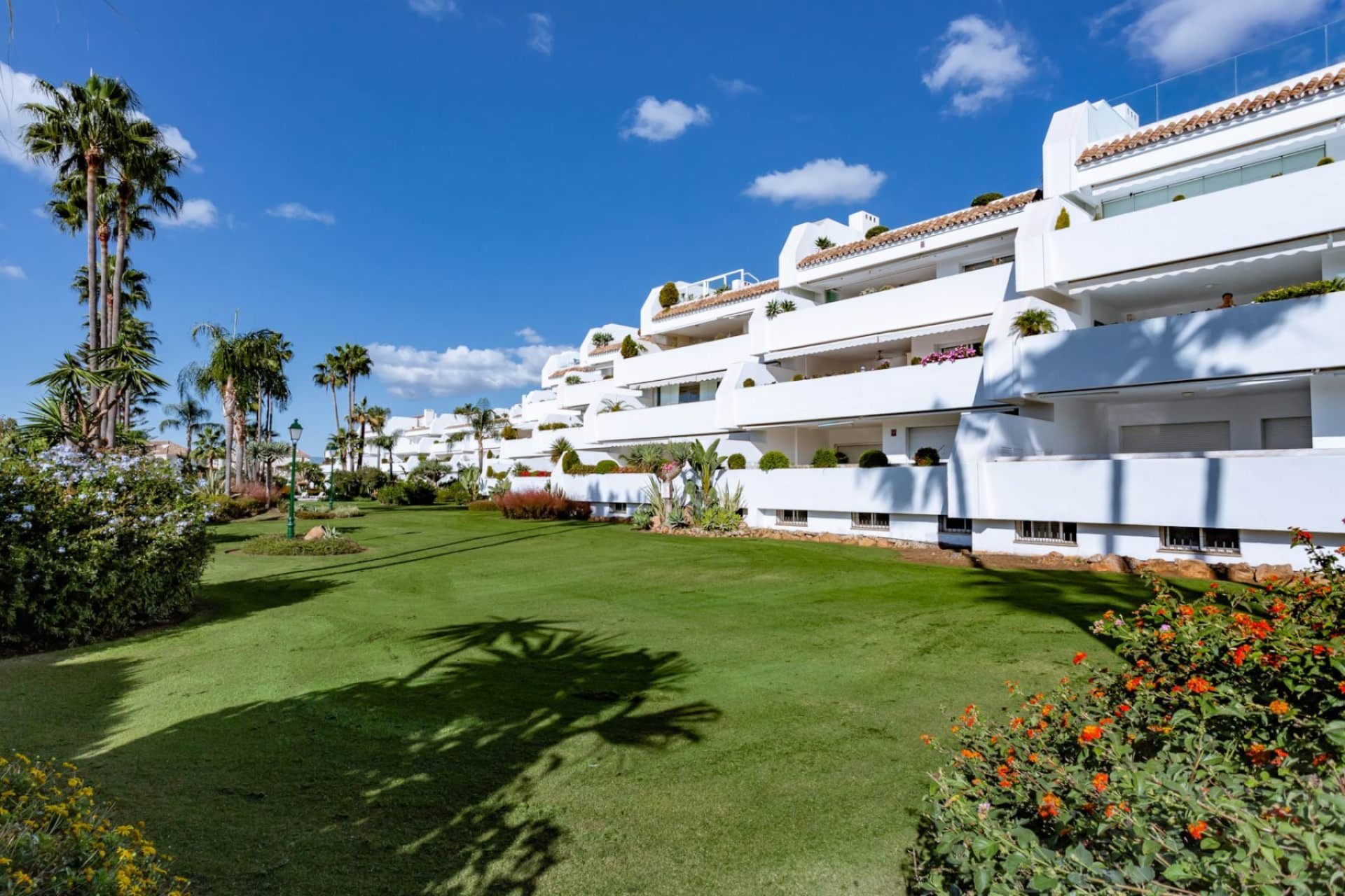 Resale - Apartment / flat - Marbella - Los Monteros