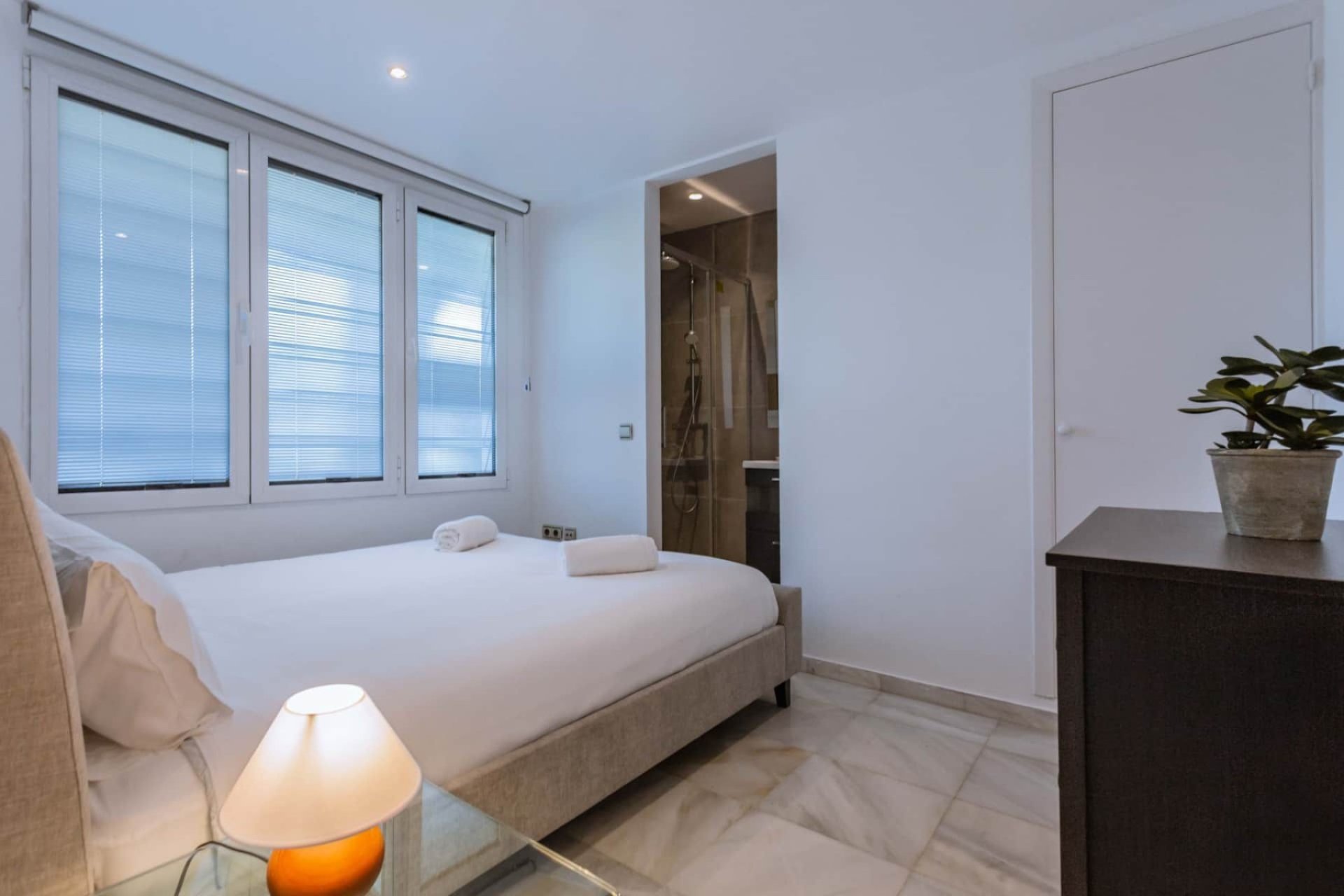 Resale - Apartment / flat - Marbella - Los Monteros