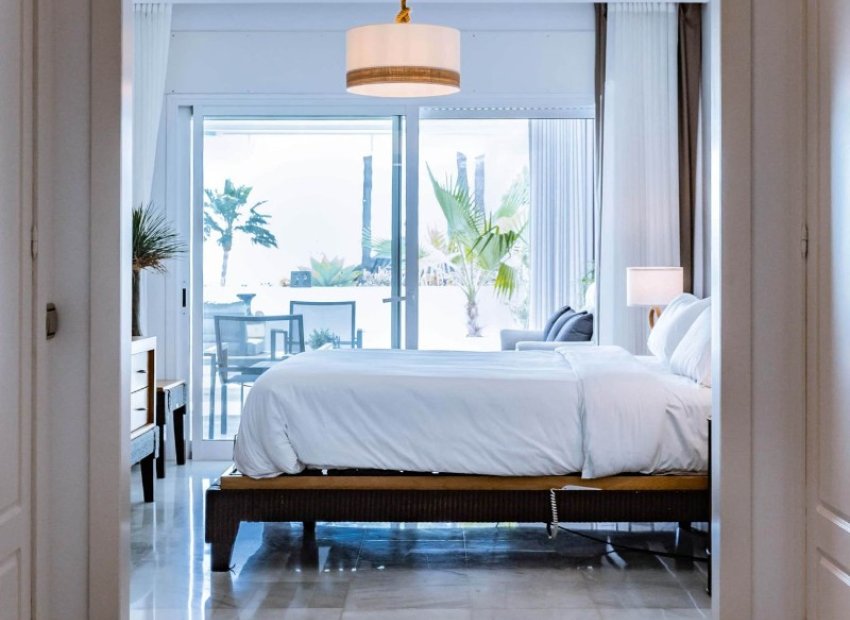 Resale - Apartment / flat - Marbella - Los Monteros