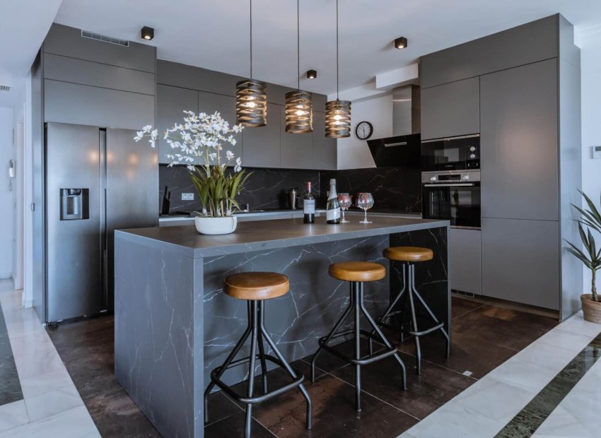 Resale - Apartment / flat - Marbella - Los Monteros