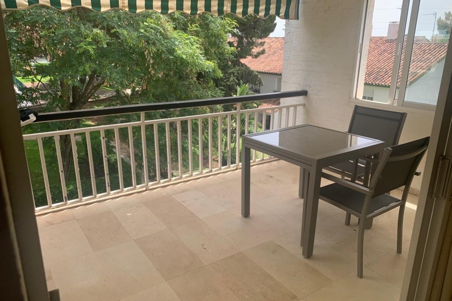 Resale - Apartment / flat - Marbella - Nagueles