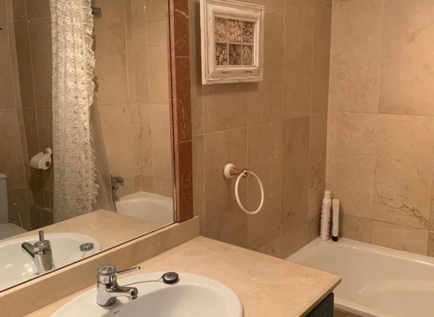 Resale - Apartment / flat - Marbella - Nagueles