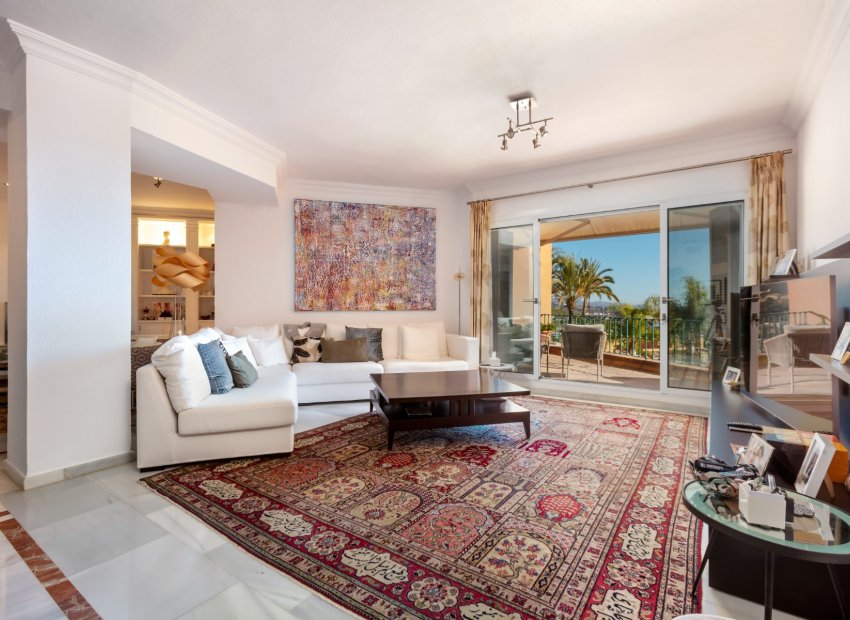 Resale - Apartment / flat - Marbella - Nueva Andalucía