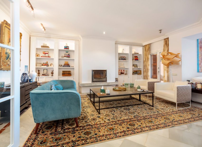 Resale - Apartment / flat - Marbella - Nueva Andalucía