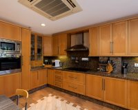 Resale - Apartment / flat - Marbella - Nueva Andalucía