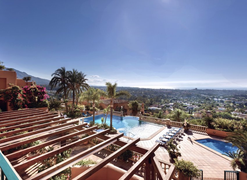 Resale - Apartment / flat - Marbella - Nueva Andalucía