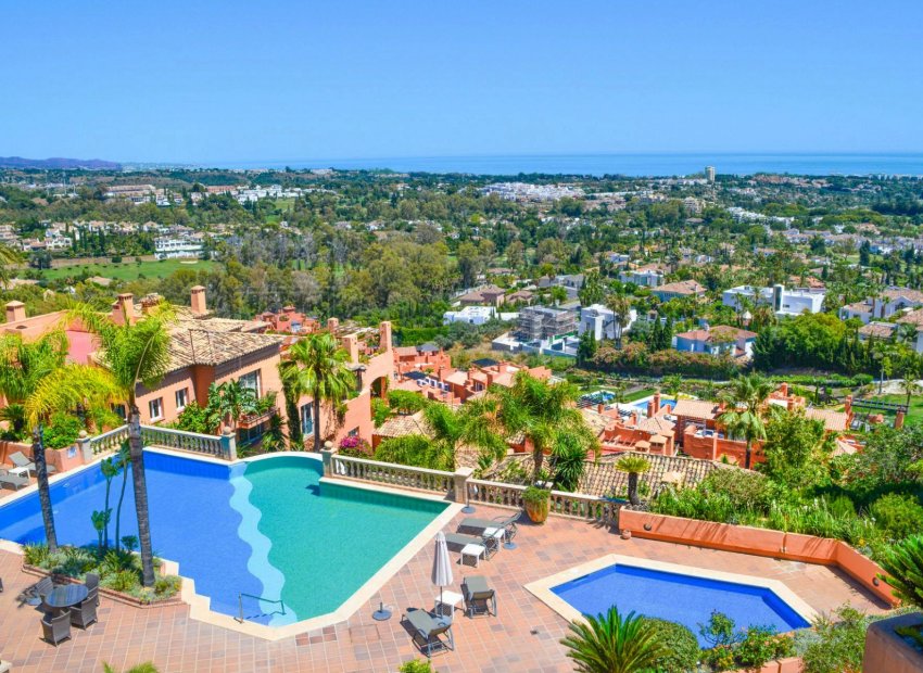 Resale - Apartment / flat - Marbella - Nueva Andalucía