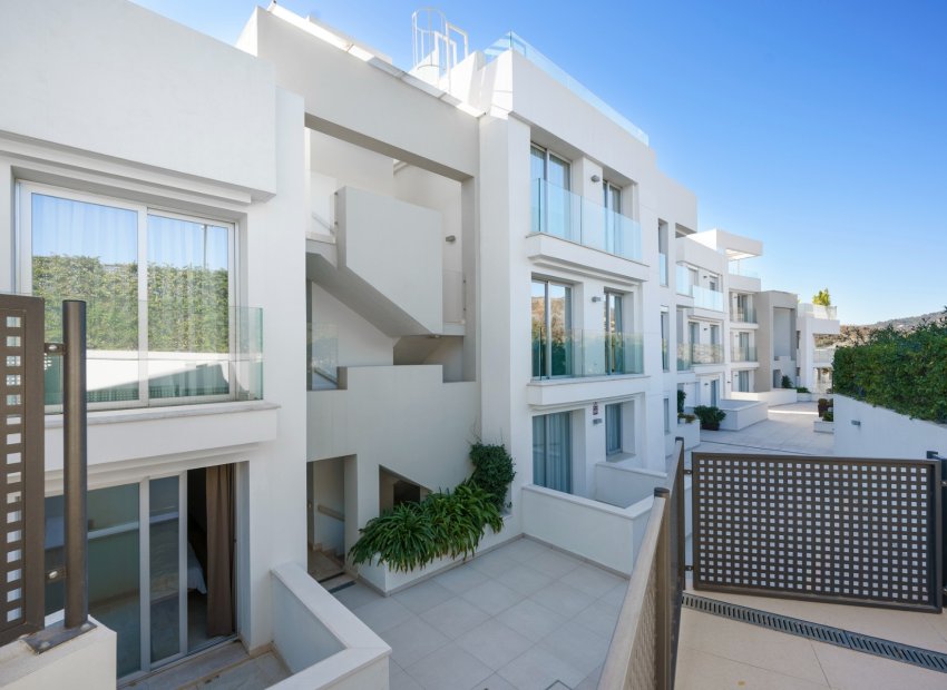Resale - Apartment / flat - Marbella - Nueva Andalucía