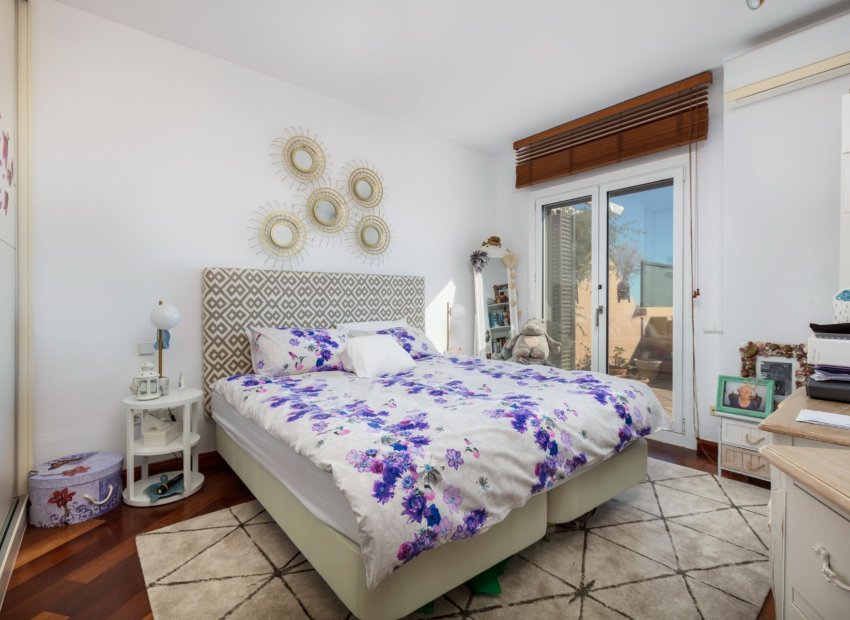 Resale - Apartment / flat - Marbella - Nueva Andalucía