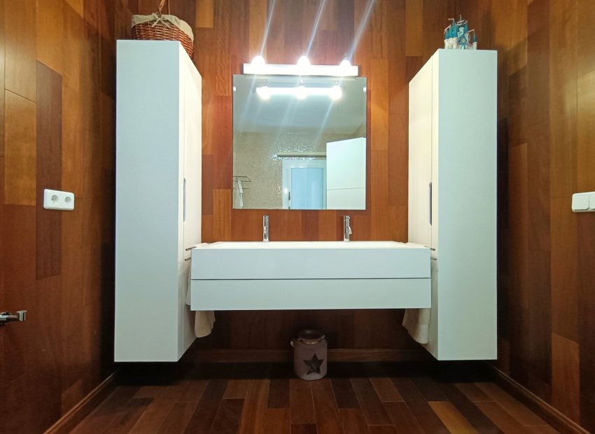 Resale - Apartment / flat - Marbella - Nueva Andalucía