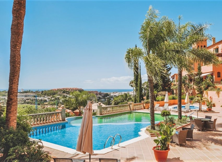 Resale - Apartment / flat - Marbella - Nueva Andalucía