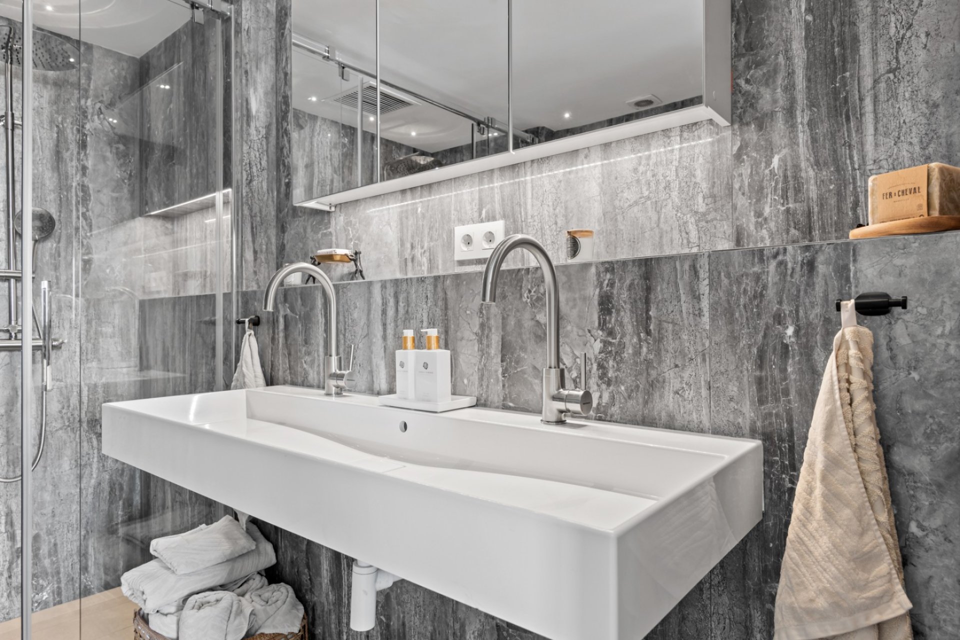 Resale - Apartment / flat - Marbella - Nueva Andalucía