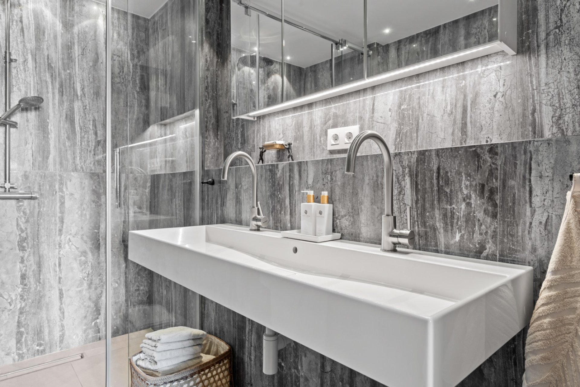 Resale - Apartment / flat - Marbella - Nueva Andalucía