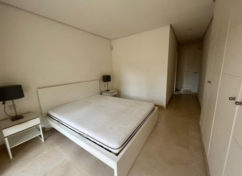 Resale - Apartment / flat - Marbella - Nueva Andalucía