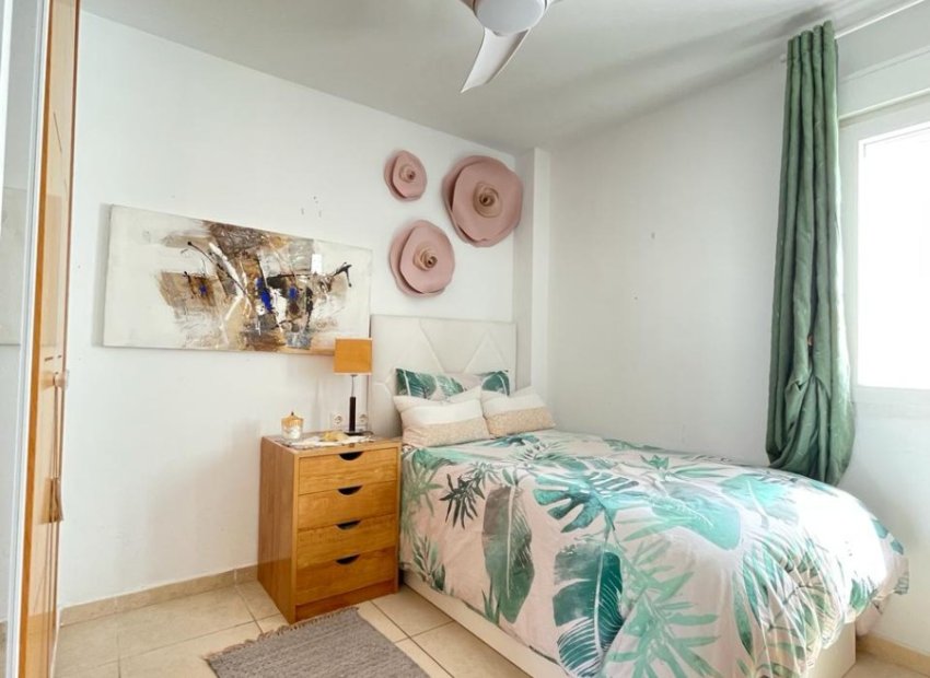 Resale - Apartment / flat - Marbella - Nueva Andalucía