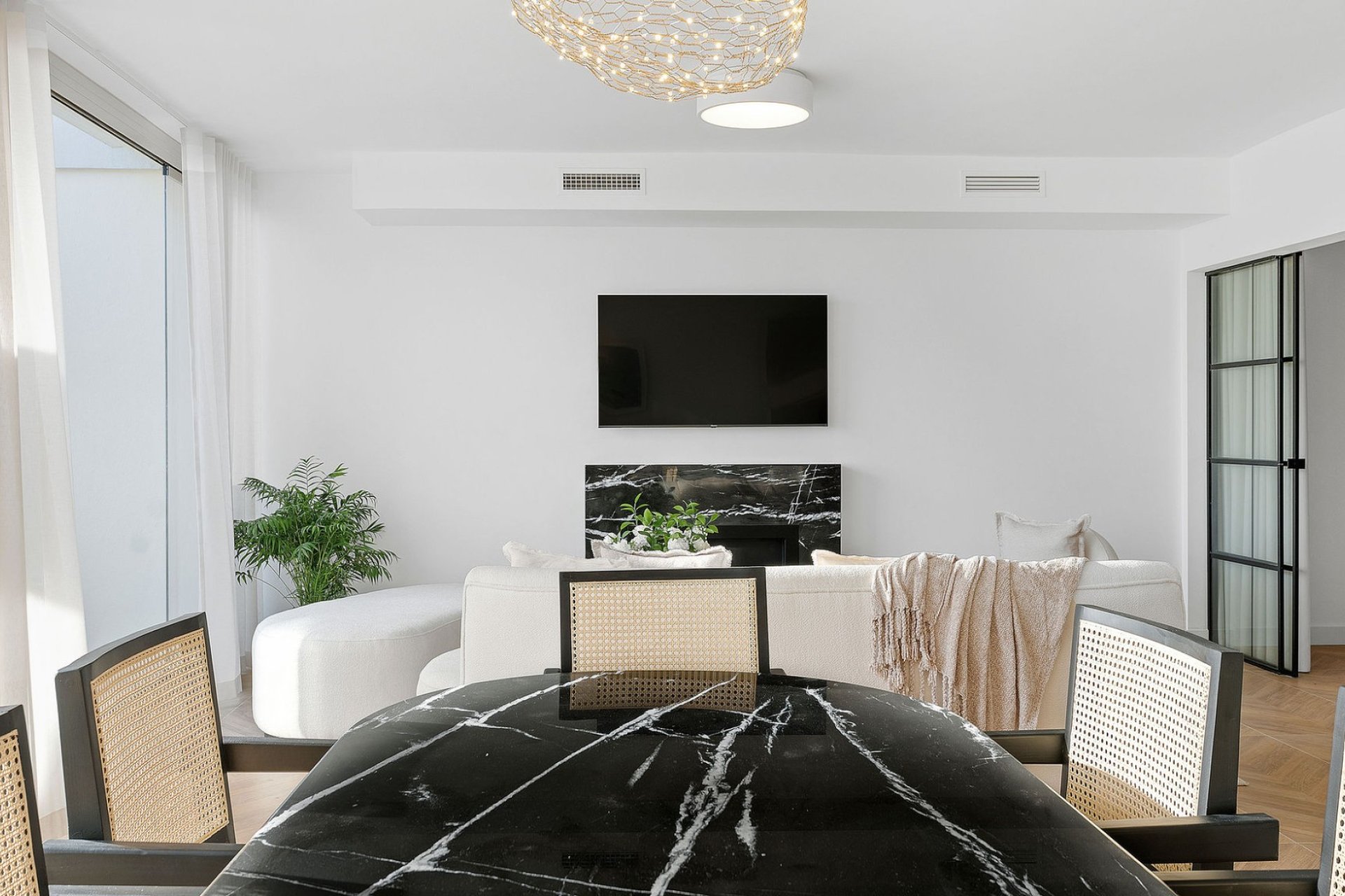 Resale - Apartment / flat - Marbella - Nueva Andalucía