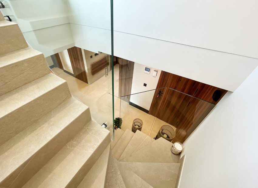 Resale - Apartment / flat - Marbella - Nueva Andalucía