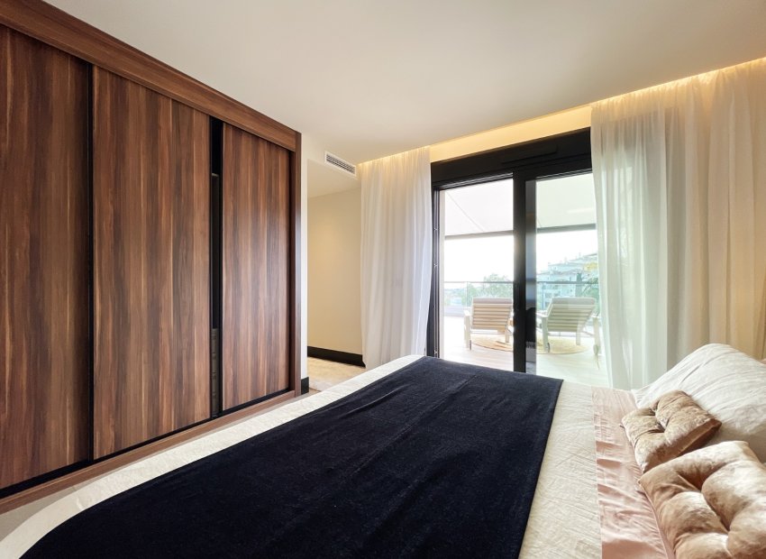 Resale - Apartment / flat - Marbella - Nueva Andalucía