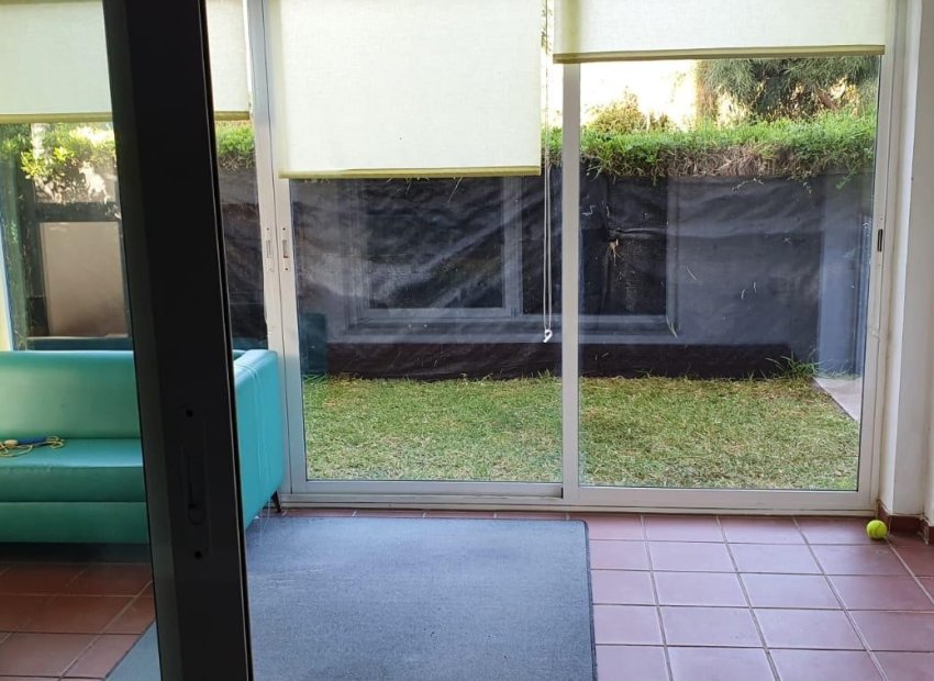 Resale - Apartment / flat - Marbella - Nueva Andalucía