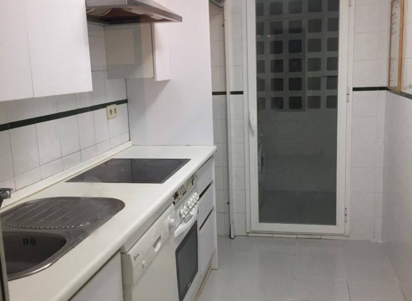 Resale - Apartment / flat - Marbella - Nueva Andalucía