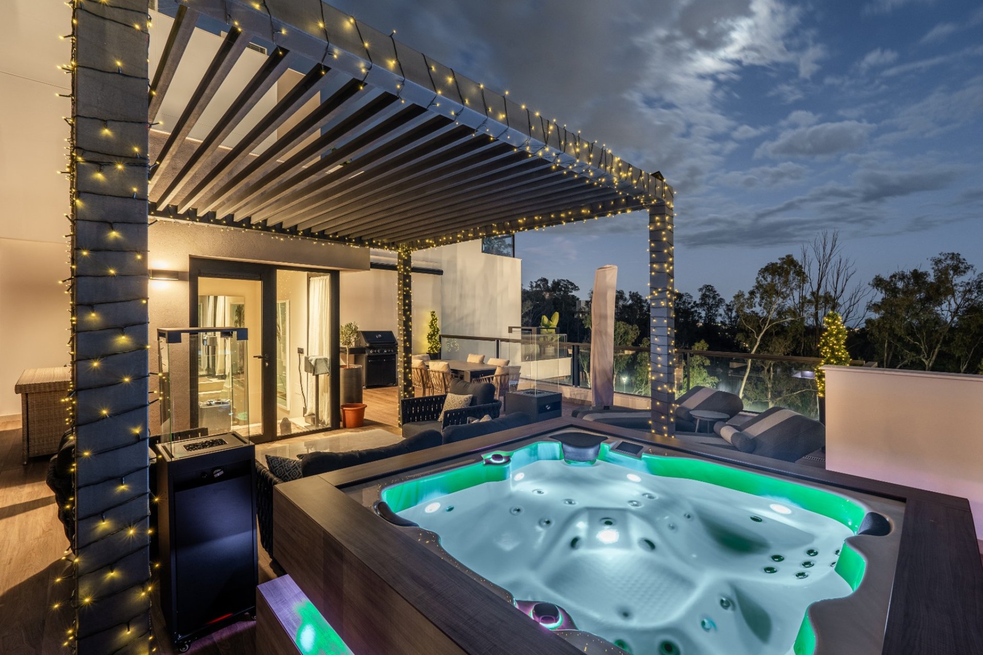 Resale - Apartment / flat - Marbella - Nueva Andalucía