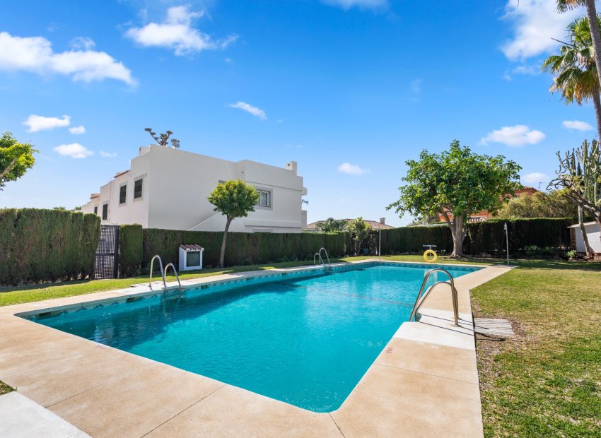 Resale - Apartment / flat - Marbella - Nueva Andalucía