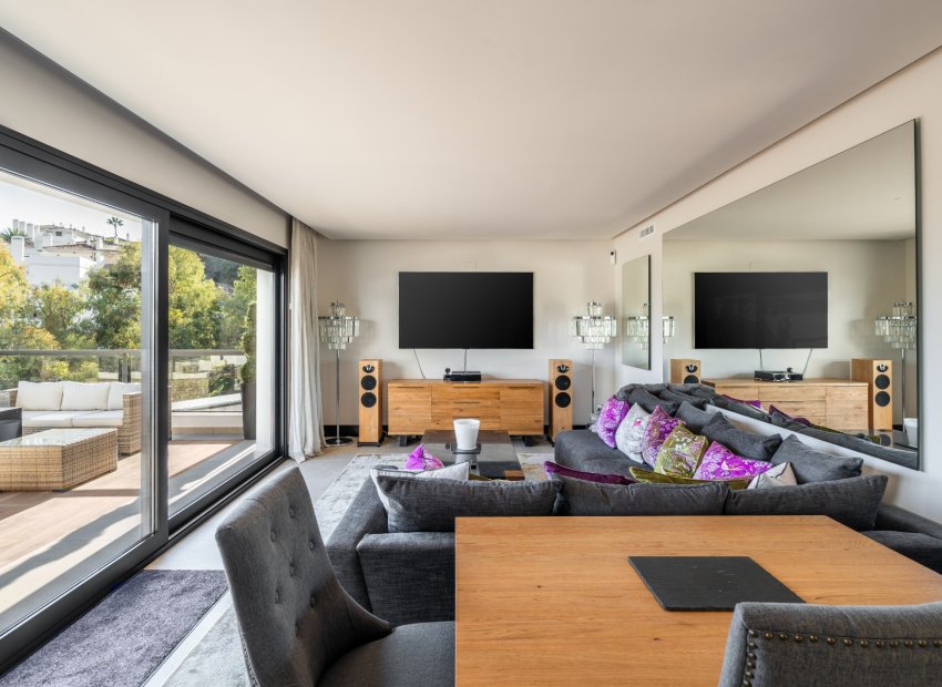 Resale - Apartment / flat - Marbella - Nueva Andalucía