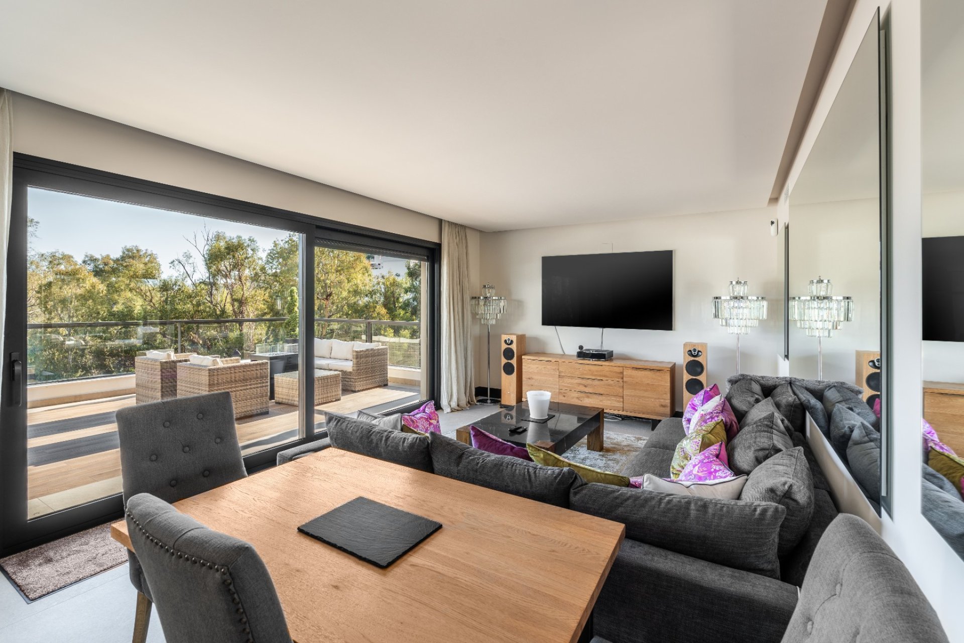 Resale - Apartment / flat - Marbella - Nueva Andalucía