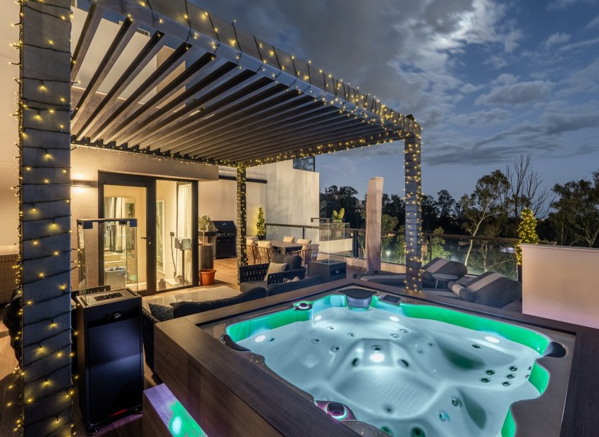 Resale - Apartment / flat - Marbella - Nueva Andalucía