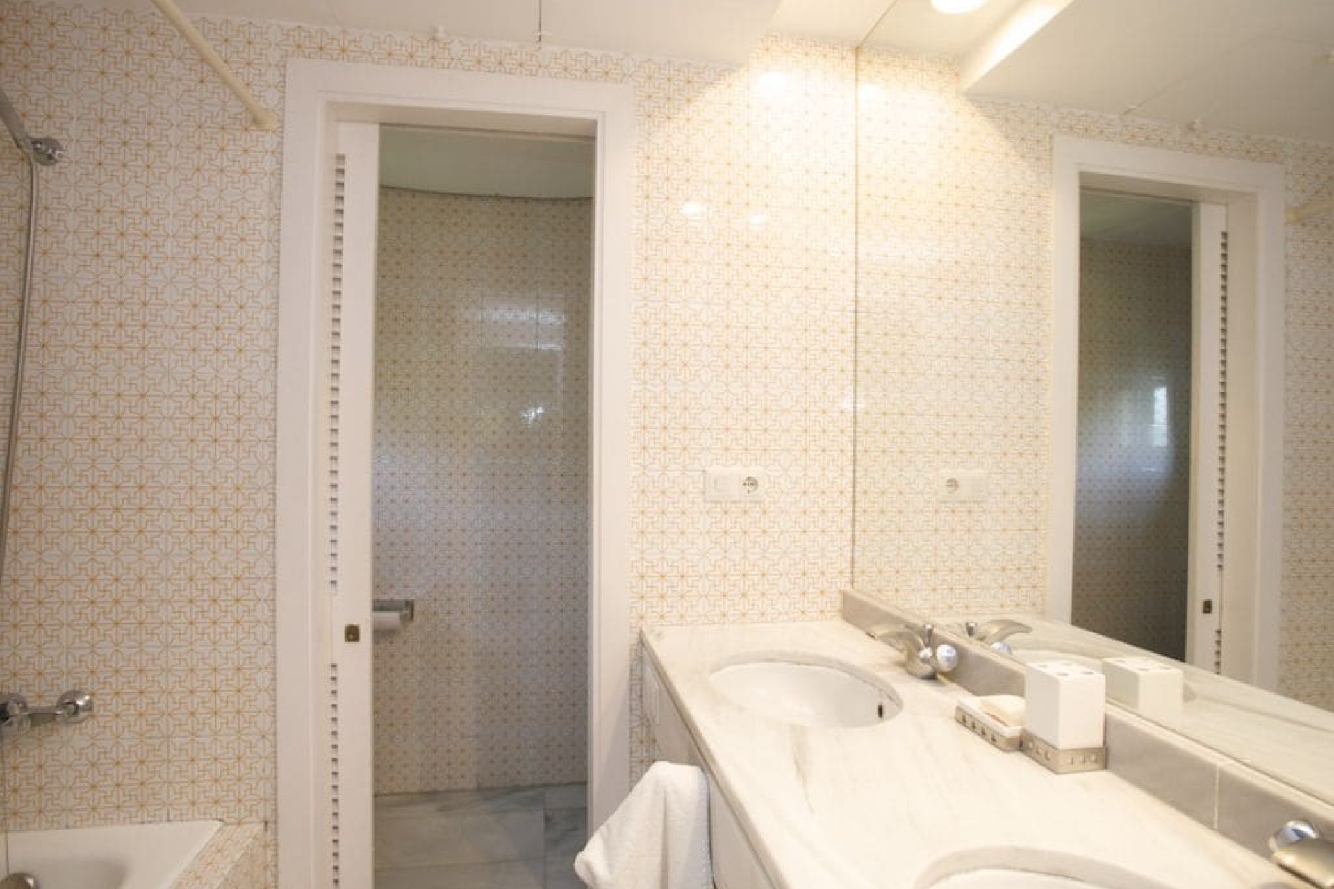 Resale - Apartment / flat - Marbella - Puerto Banús