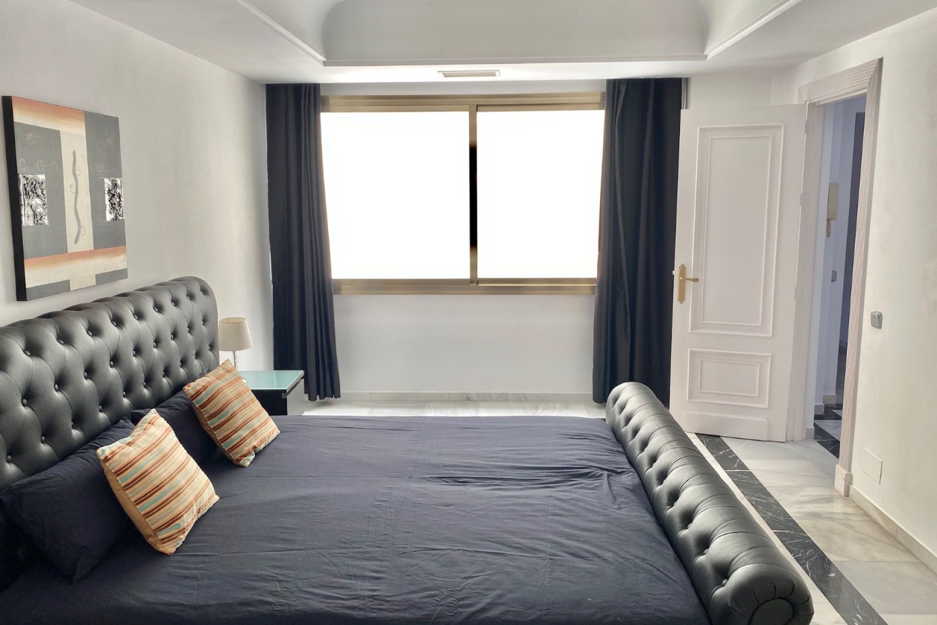 Resale - Apartment / flat - Marbella - Puerto Banús